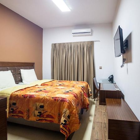 דקר Wakola Hotel Cheikh Anta מראה חיצוני תמונה