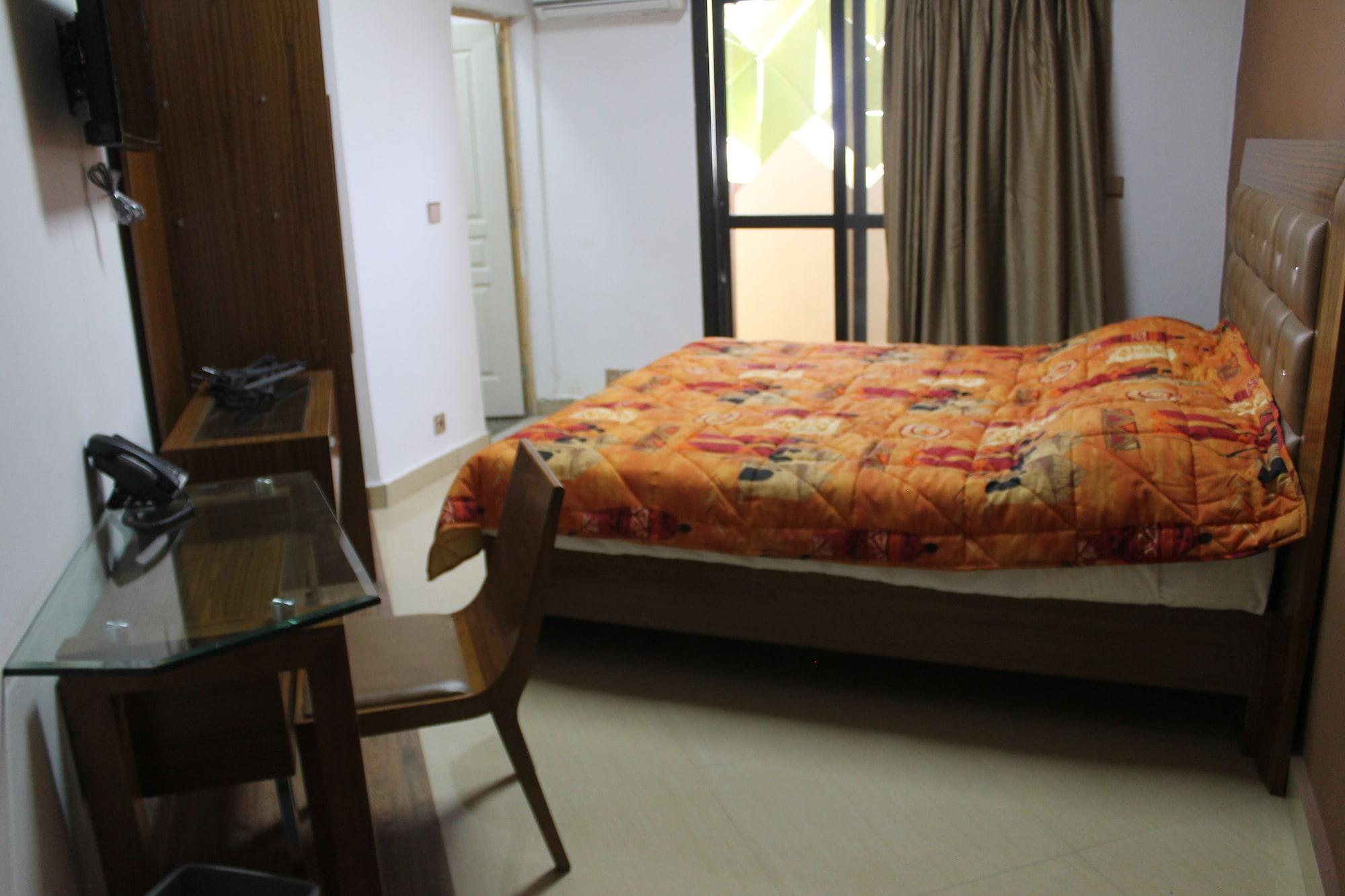 דקר Wakola Hotel Cheikh Anta מראה חיצוני תמונה