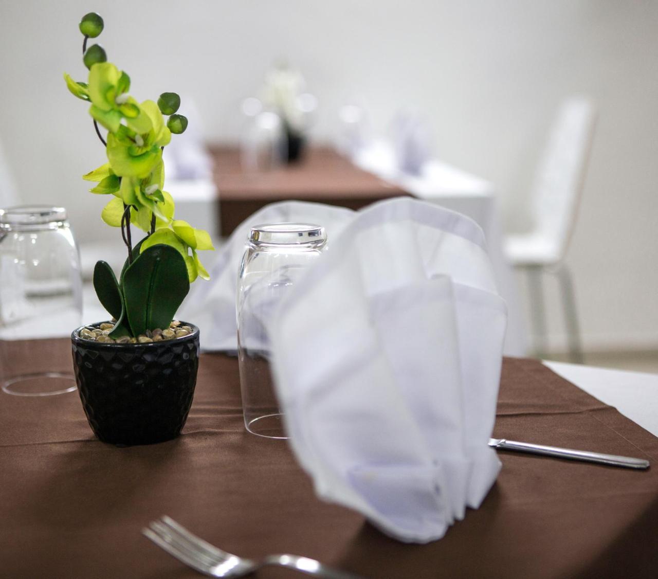 דקר Wakola Hotel Cheikh Anta מראה חיצוני תמונה