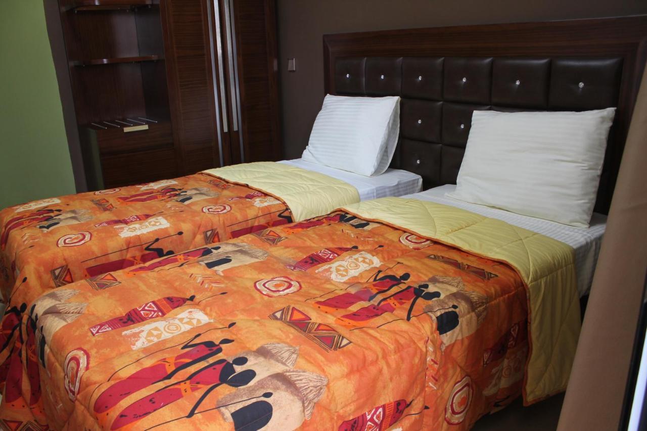דקר Wakola Hotel Cheikh Anta מראה חיצוני תמונה
