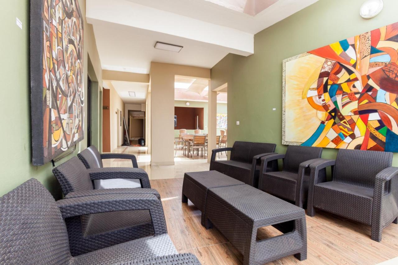 דקר Wakola Hotel Cheikh Anta מראה חיצוני תמונה