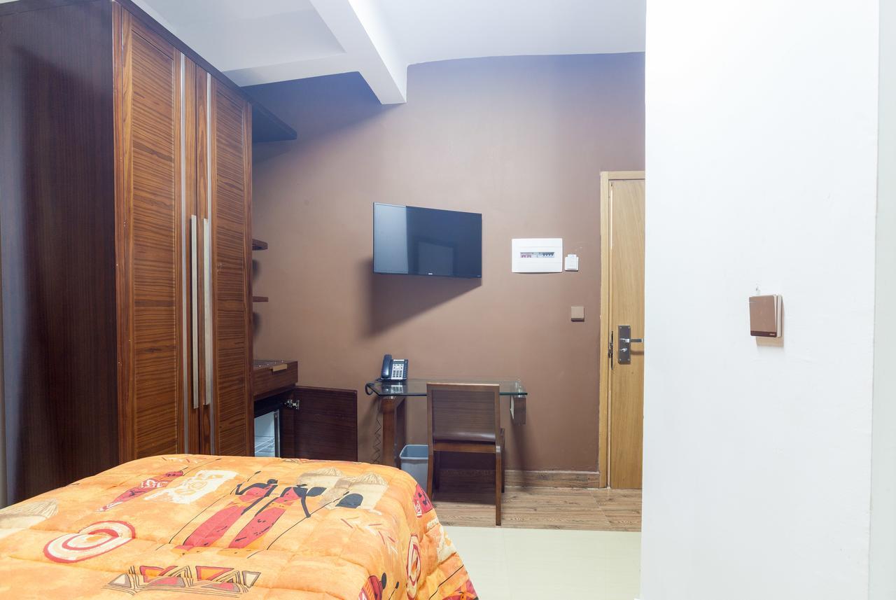 דקר Wakola Hotel Cheikh Anta מראה חיצוני תמונה