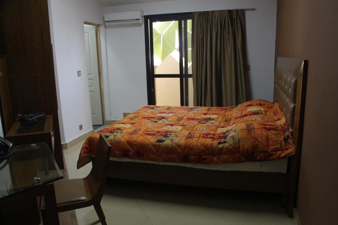דקר Wakola Hotel Cheikh Anta מראה חיצוני תמונה