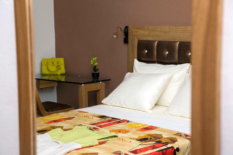 דקר Wakola Hotel Cheikh Anta מראה חיצוני תמונה