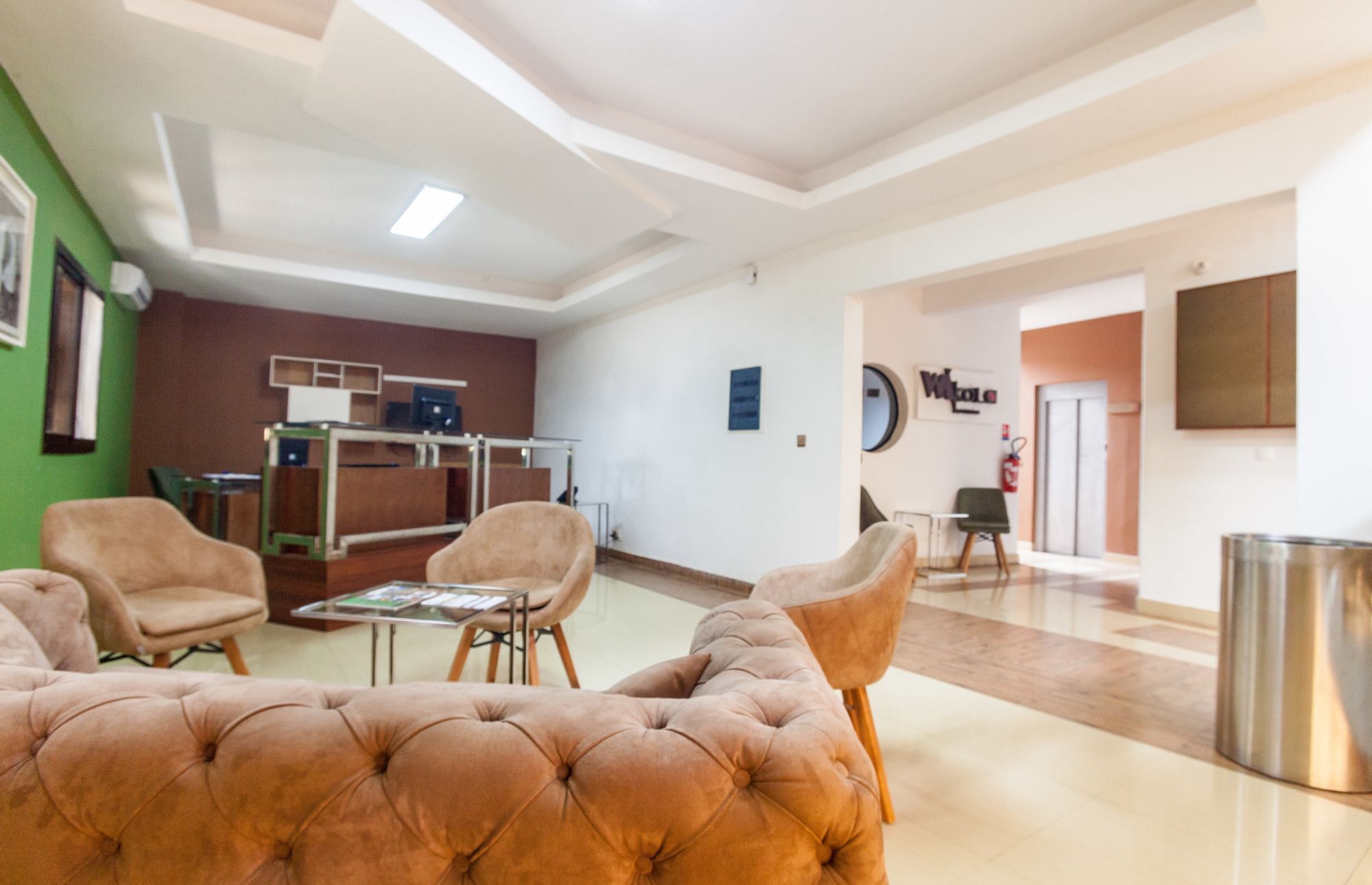 דקר Wakola Hotel Cheikh Anta מראה חיצוני תמונה