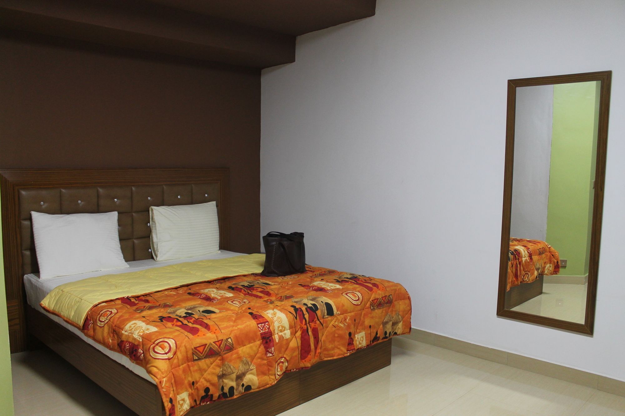 דקר Wakola Hotel Cheikh Anta מראה חיצוני תמונה